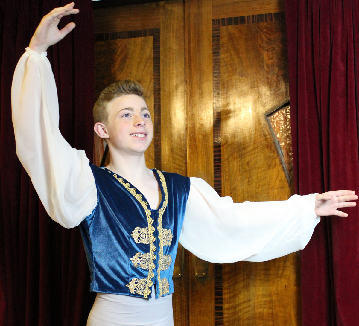 MEN'S COSTUMES