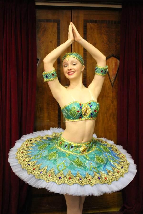 LA BAYADERE