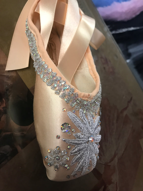 Decorated pointe shoes - Snowflakej